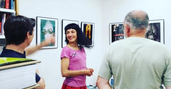 Roser Amills inaugura una exposicion en Berga, biblioteca Ramon Vinyes