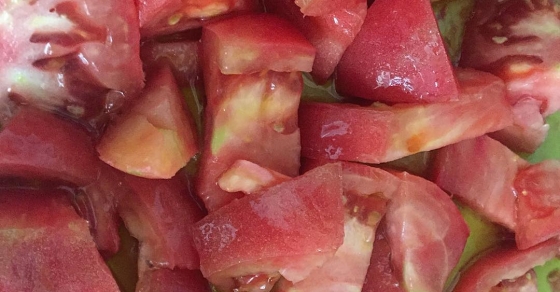 Tomate rojo, aceite verde y nada nada nada mes ;))