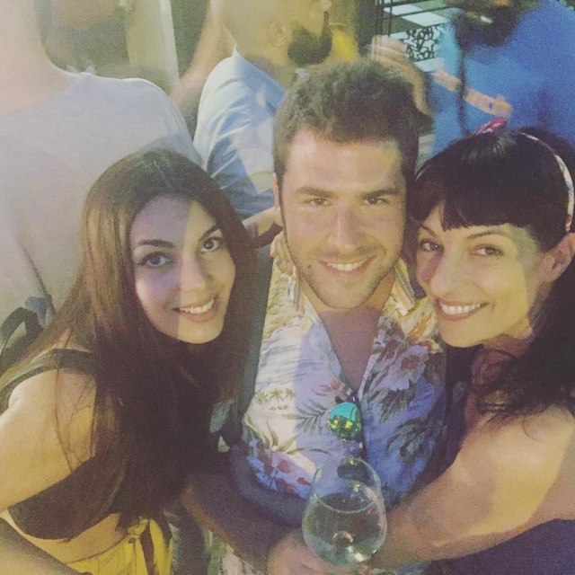 Víctor Fernández Clares, Tania Lozano, Roser Amills