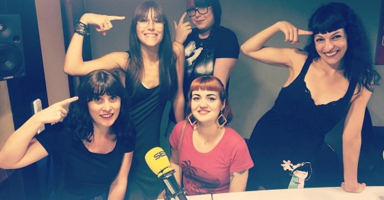 Flequillos power a @lanit31416 amb @lyona_ivanova !! @la_ser - Roser Amills, escritora mallorquina