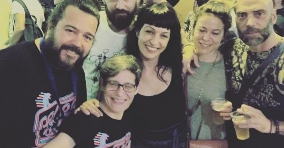 Con @perlesdegracia la fiesta es #lomás ;)) - Roser Amills, escritora mallorquina