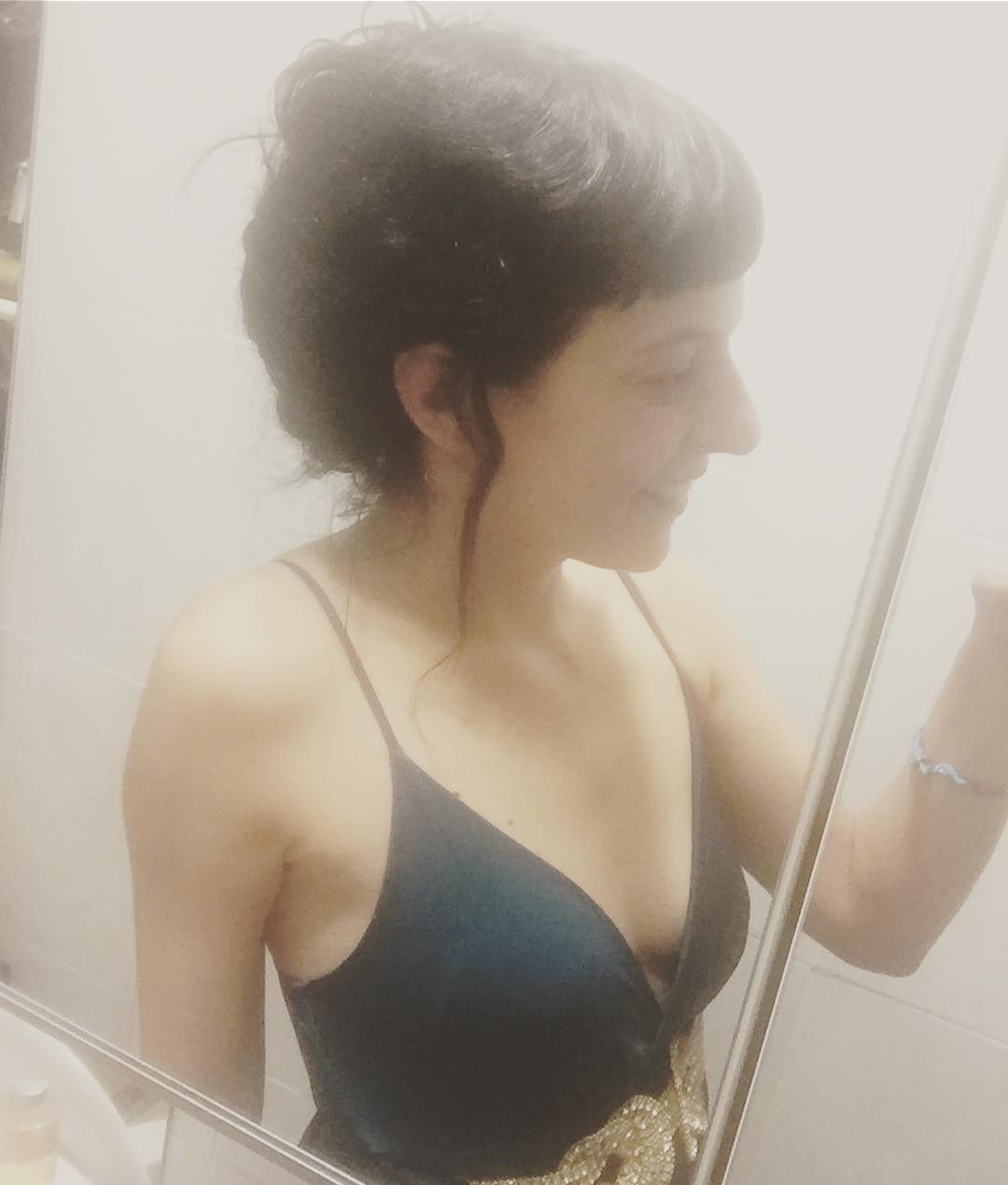 Pruebas de vestuario rápidas y andando  