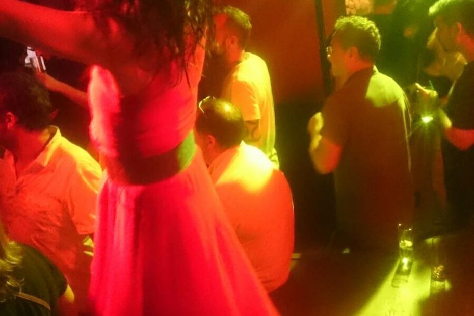 Roser Amills bailando