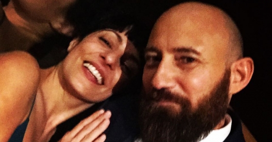 Retrato felice en la Tenuta de Ripolo con Marco Della Porta en la boda de Fabio ed Alessandra #fabioedalessandra - Roser Amills, escritora mallorquina