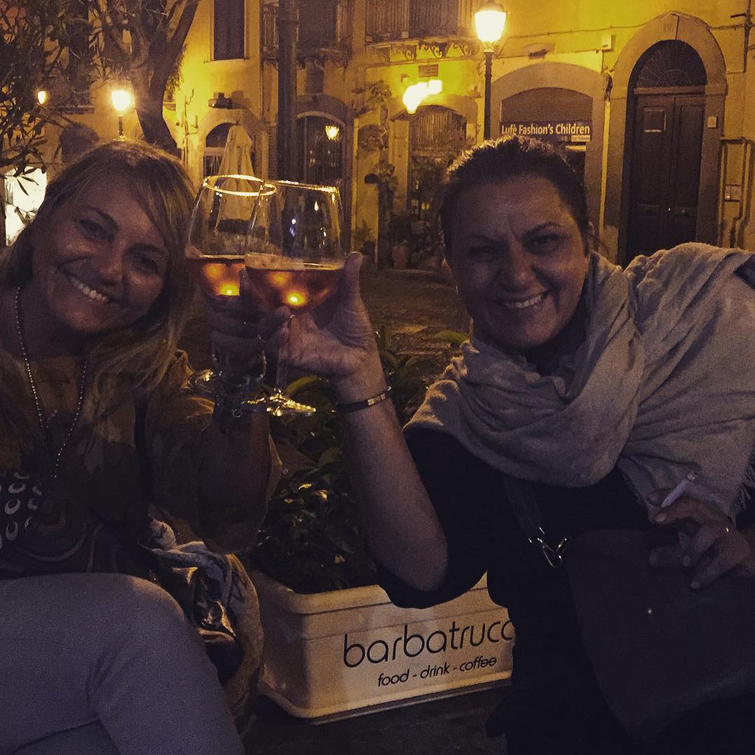 Dos nuevas amigas en Salerno   #barbatrucco