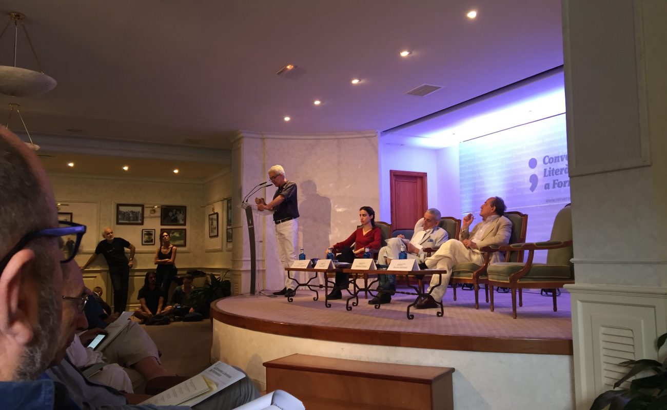 Basilio Baltasar habla en el escenario de las Converses Literàries de Formentor 2016