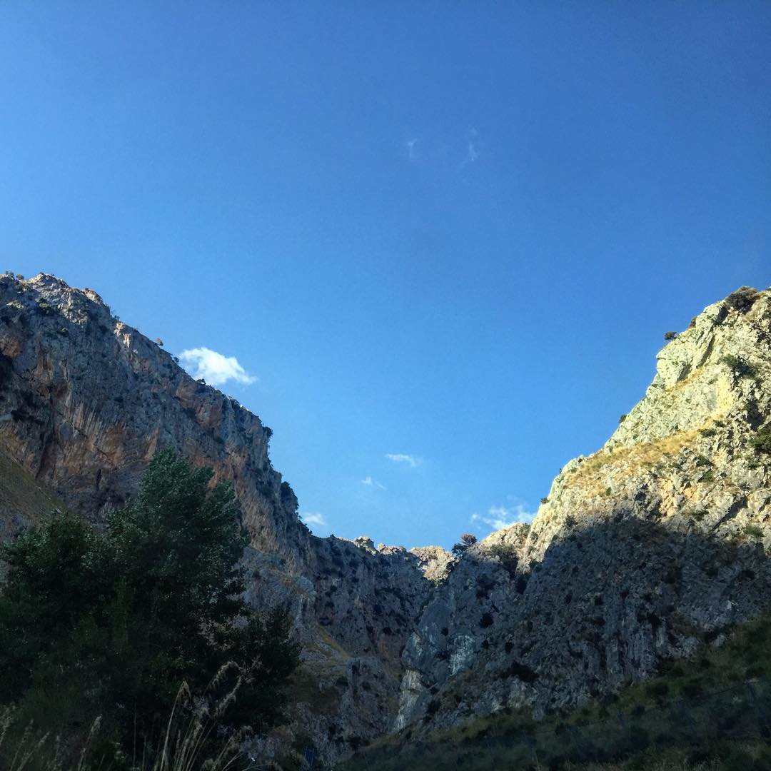 Os muestro unas montañas de Palinuro Salerno