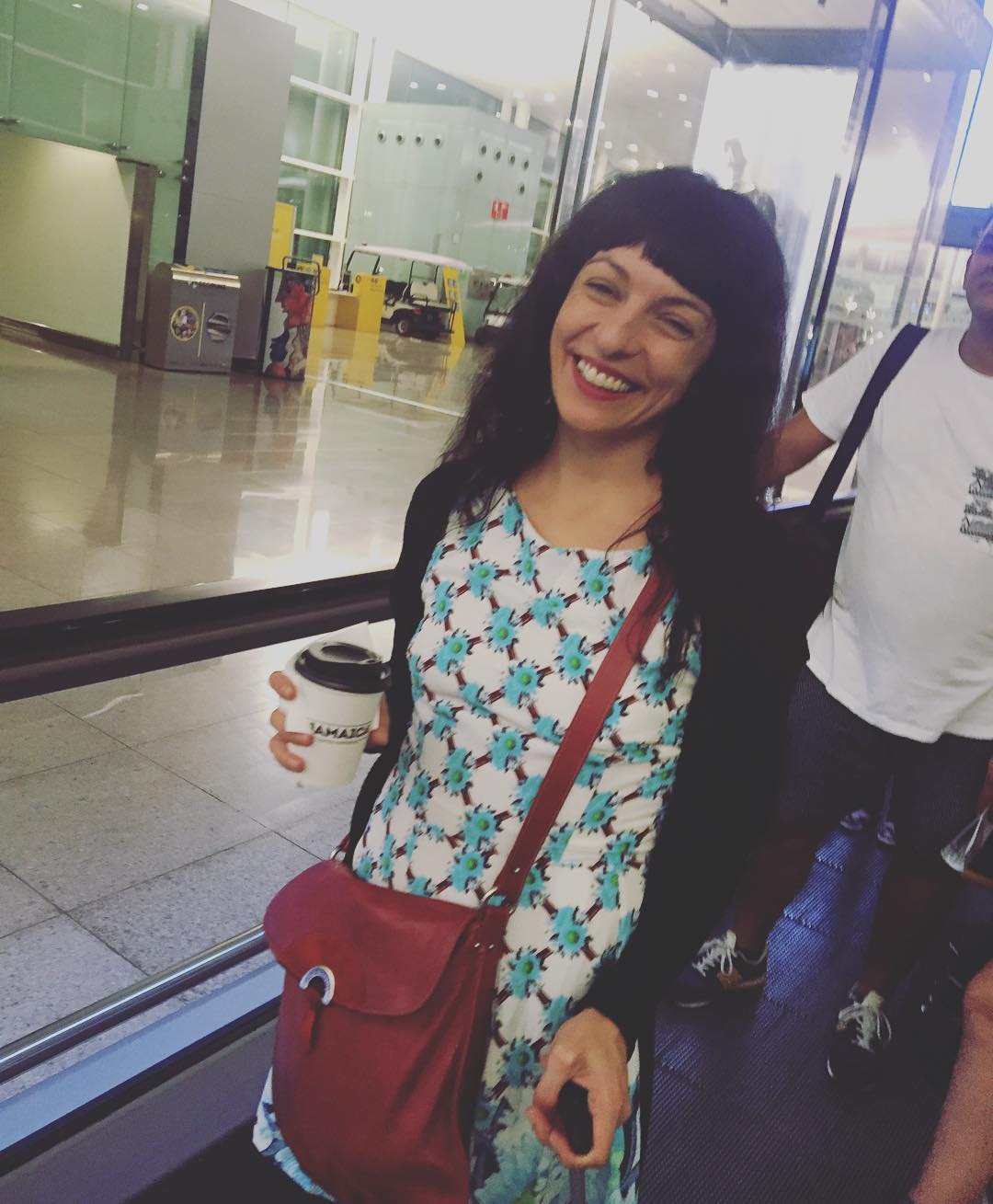 En una hora empiezo a despertarme   Foto de Marco #amillsmorning Bon dia #buenosdias #goodmorning #morning #day Barcelona barri de Gràcia #daytime #sunrise #morn #awake #wakeup #wake #wakingup #ready #sleepy #sluggish #snooze #instagood #earlybird #algaida #photooftheday #gettingready #goingout #sunshine #instamorning #early #fresh #refreshed