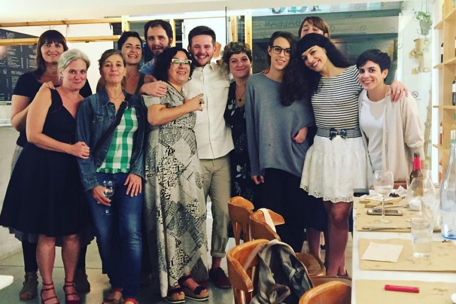 roser amills a la presentacio de el dia que va morir david bowie de sebastia portell clar