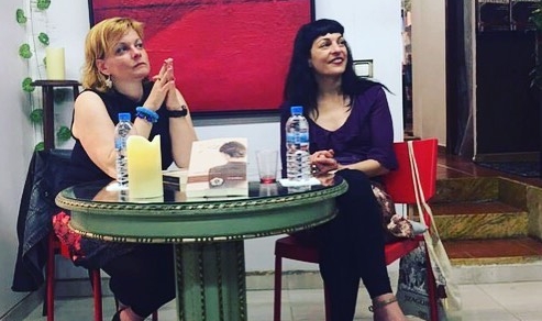 Mil gracias @angelique_pfitzner por recuperar esta foto, fue una tarde maravillosa - Roser Amills, escritora mallorquina