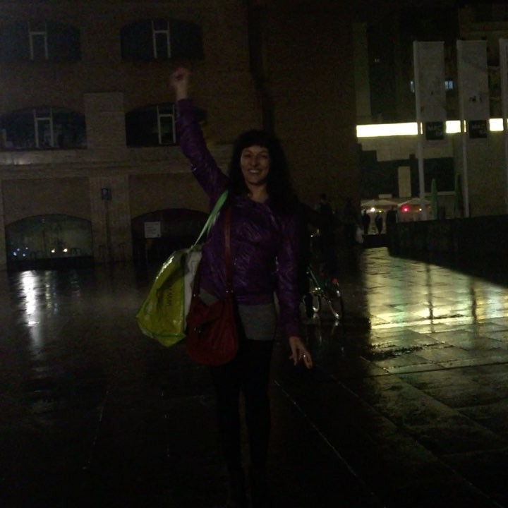 Roser Amills De Paseo