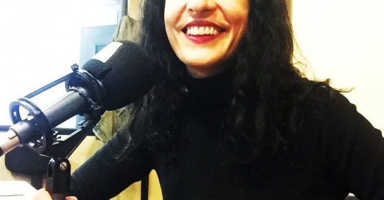 Ara a 106.9fm o www.radiokanalbarcelona.com fins a les 22h, m'entrevisten. I si truques al 934685555 em saludes, expliques o preguntes i participes en el sorteig de llibres meus i torrons! - Roser Amills, escritora mallorquina