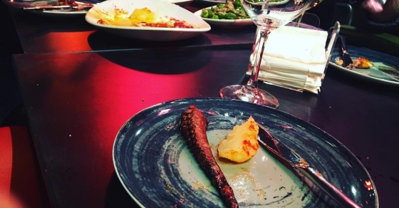 Vamos a reponer fuerzas en grupo :)) - Roser Amills, escritora mallorquina