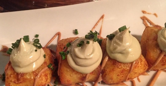 Bravas de #cabrales ? Pues sí, en @elchigre_barcelona ;)) - Roser Amills, escritora mallorquina