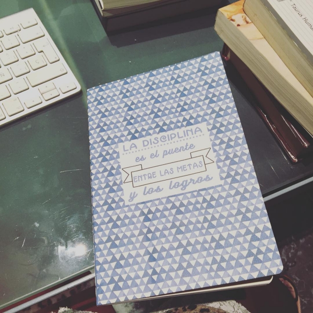 cuadernos de roser amills: este precioso cuadernito me lo regaló Tere Gallimó 