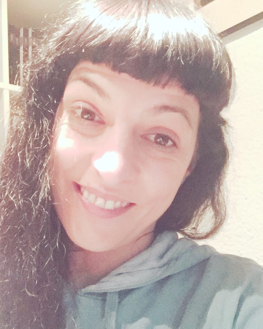 Con vuestro permiso, me encierro a #escribir. Sé que estoy repetitiva, ya acabo prontoooo  