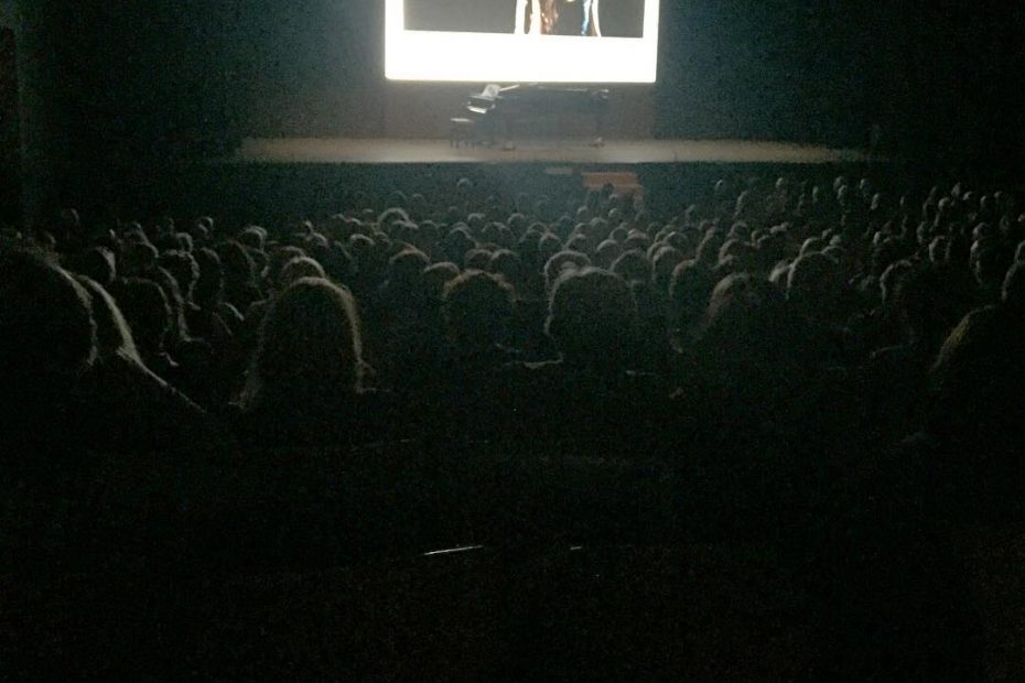 Roser Amills al Teatre Auditori de Sant Cugat, presentacio per Pep Tugues