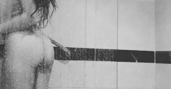 Roser Amills Desnuda