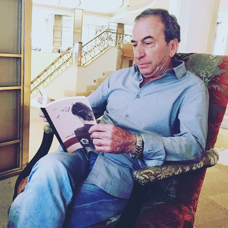 José Luis Perales también lee #labachillera. Y tú?