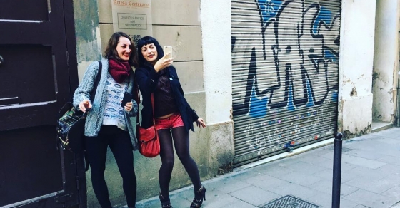 Pilladas #infraganti :)) Con @helencapel y foto de @txus81 - Roser Amills, escritora mallorquina