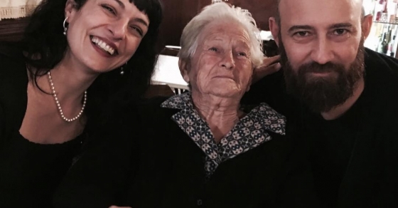 marco della porta, roser amills y su abuela materna catalina pou barcelo