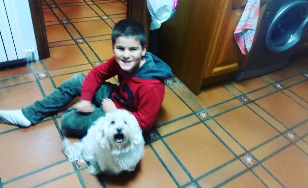 Mi hijo Juan hace amigos en todas partes dice Roser Amills