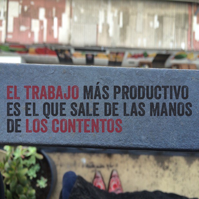 Trabajo Que Sale De Las Manos De Los Contentos