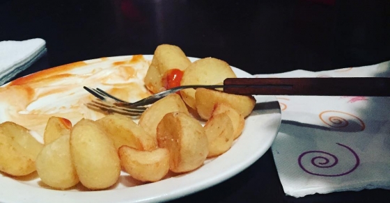 Vamos a cenar algo ligerito que nos vamos a dormir ya :)))) - Roser Amills, escritora mallorquina