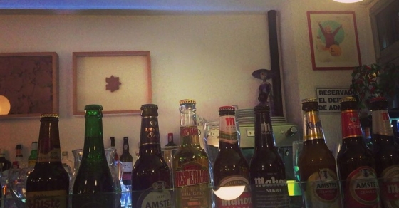 Refugio de la lluvia con @afromarc86 ;)) - Roser Amills, escritora mallorquina