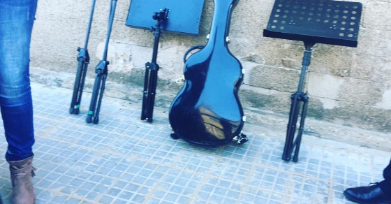 Esta noche hay concierto en @espaisvida ;)) - Roser Amills, escritora mallorquina