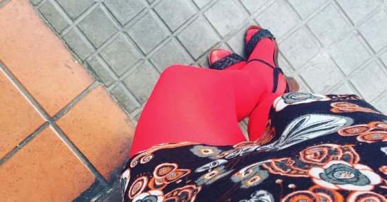 Piernas De Roser Amills Medias Rojas