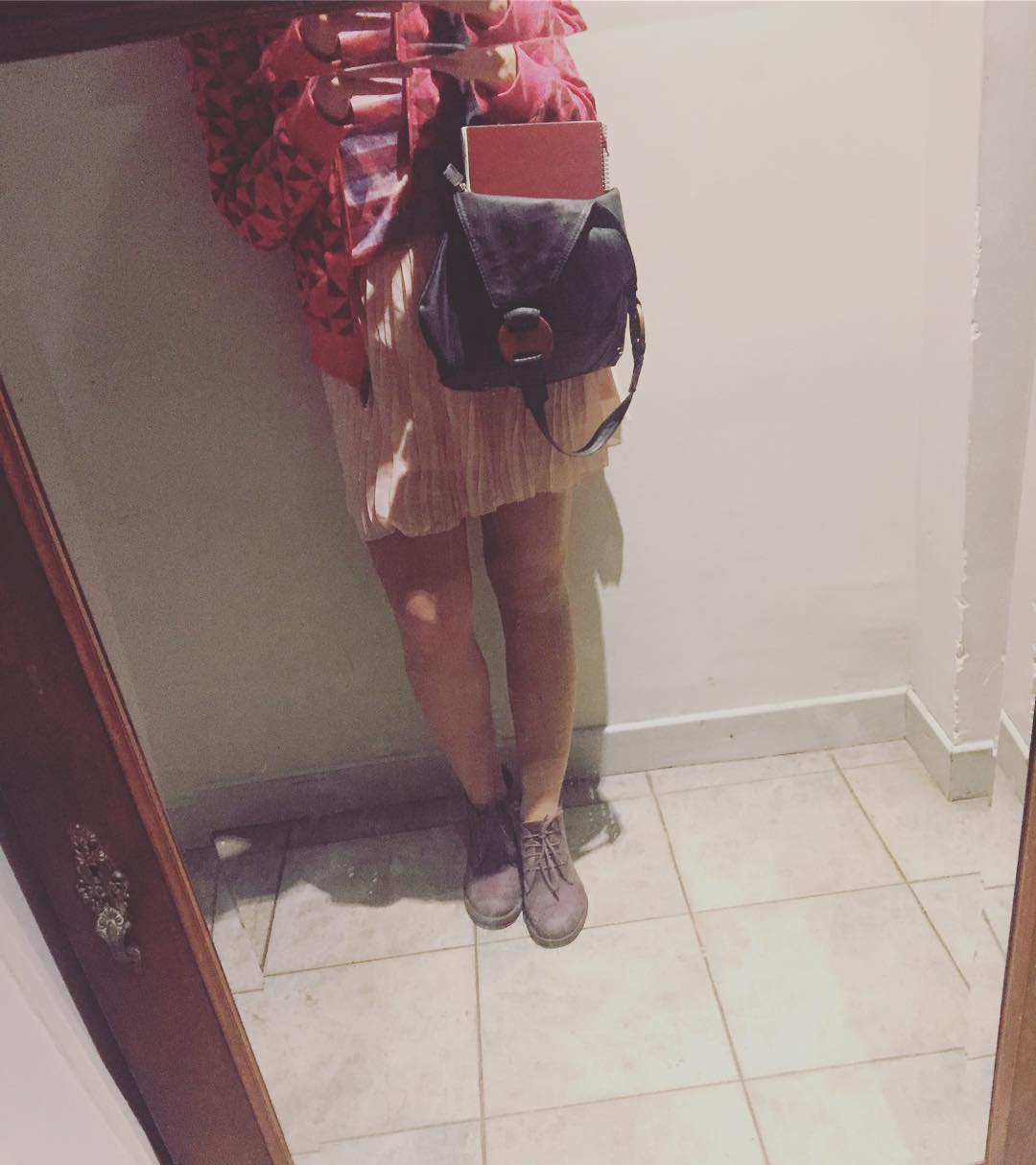 roser amills con cuadernos