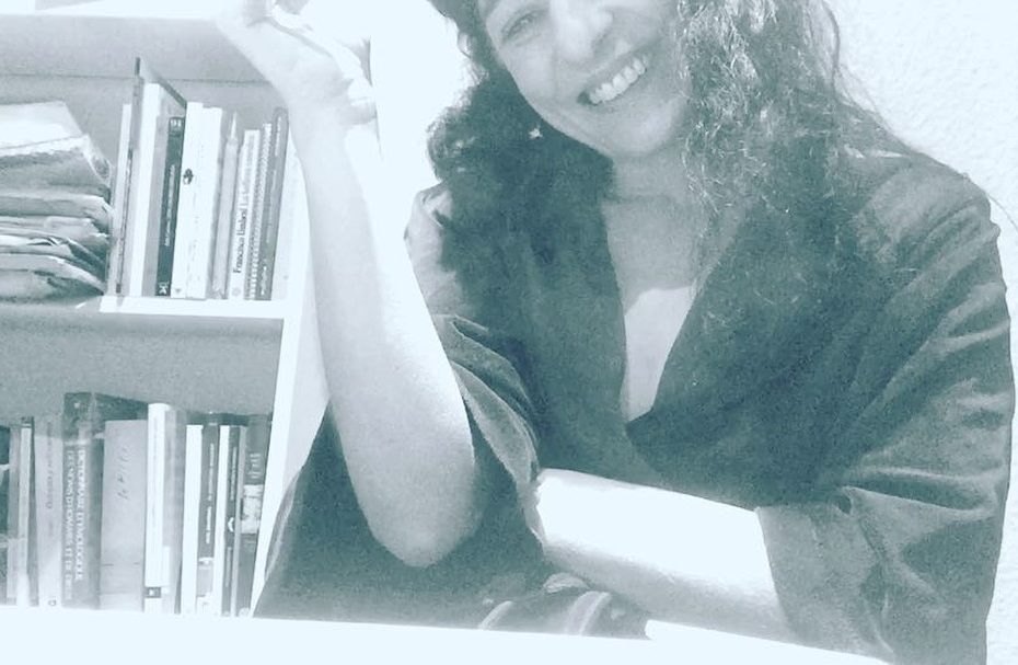 roser amills escribiendo