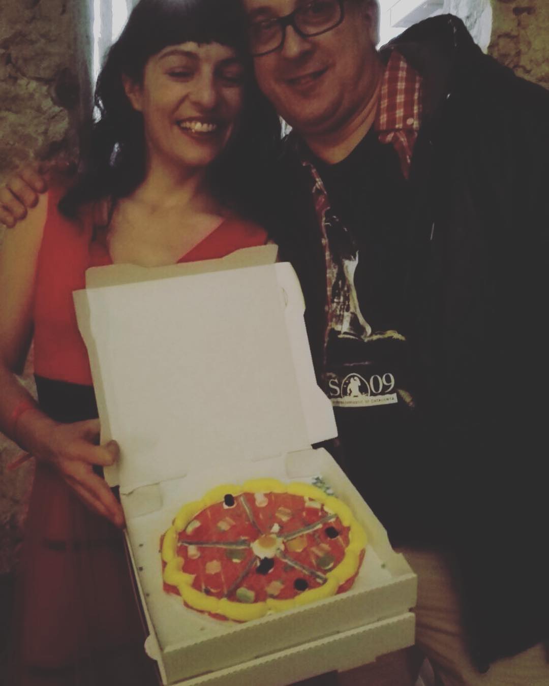 El #souvenir de #topvodafoneone ha sido una pizza de chuches :))