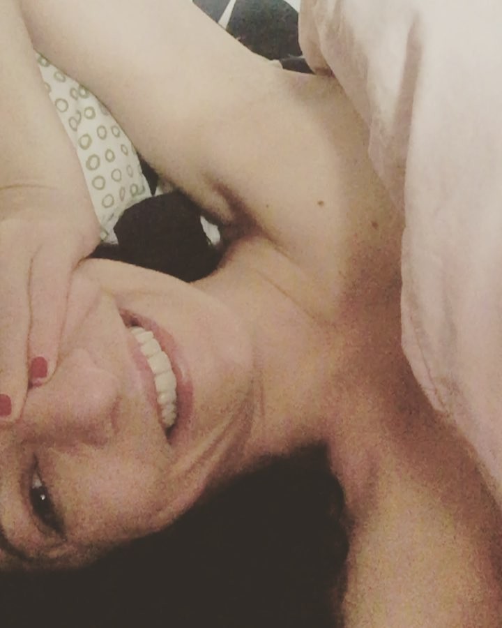 Tengo sueñooooo 😉 #amillsmorning Bon dia #buenosdias #goodmorning #morning #day Barcelona barri de Gràcia #daytime #sunrise #morn #awake #wakeup #wake #wakingup #ready #sleepy #sluggish #snooze #instagood #earlybird #algaida #photooftheday #gettingready #goingout #sunshine #instamorning #early