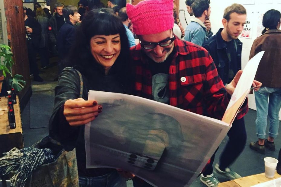 roser amills con juan cardosa en el vernissage de pencilvania news en el diluvio universal