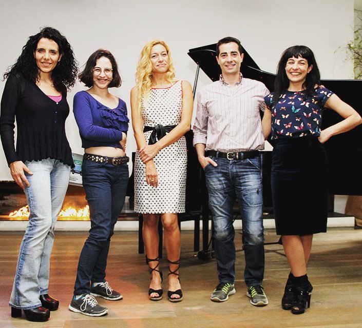 roser amills con Maria Escalas, Cristina Morales, arantxa coca y Xavier Álvarez Llaberia