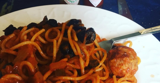Y Marc Alberola nos cocina hoy! - Roser Amills, escritora mallorquina