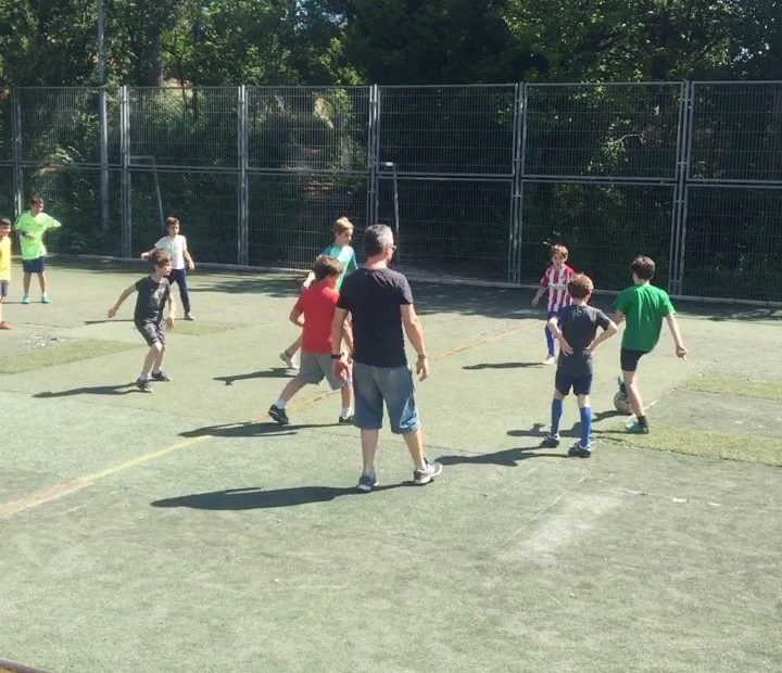 Juan El Hijo De Roser Amills Cumpleanos De Gabri