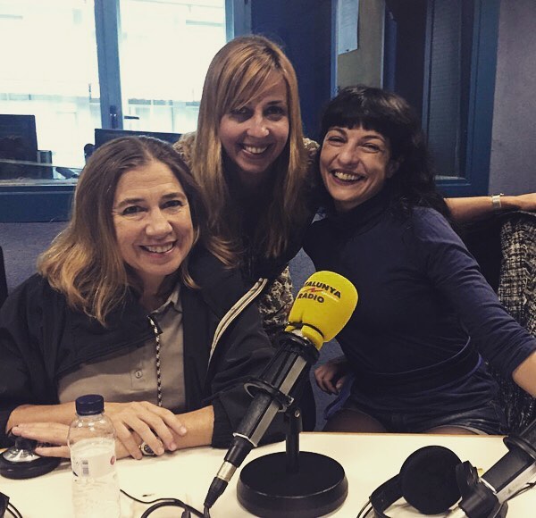 roser amills amb ada parellada, jordi pi i xantal llavina a la radio