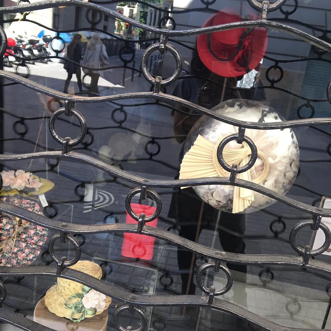 Hoy me pongo sombrero. Rojo  