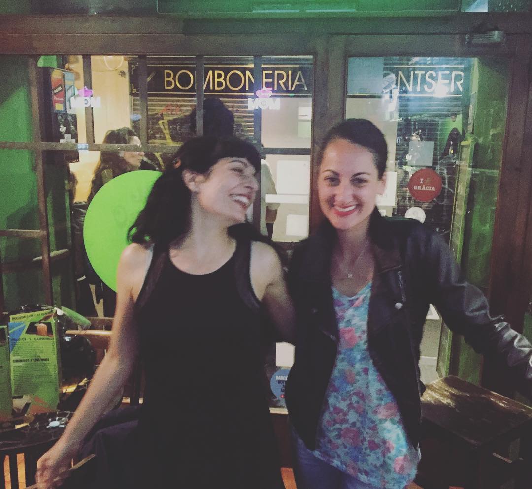 Roser Amills en el Otro Bar con Helena Capel