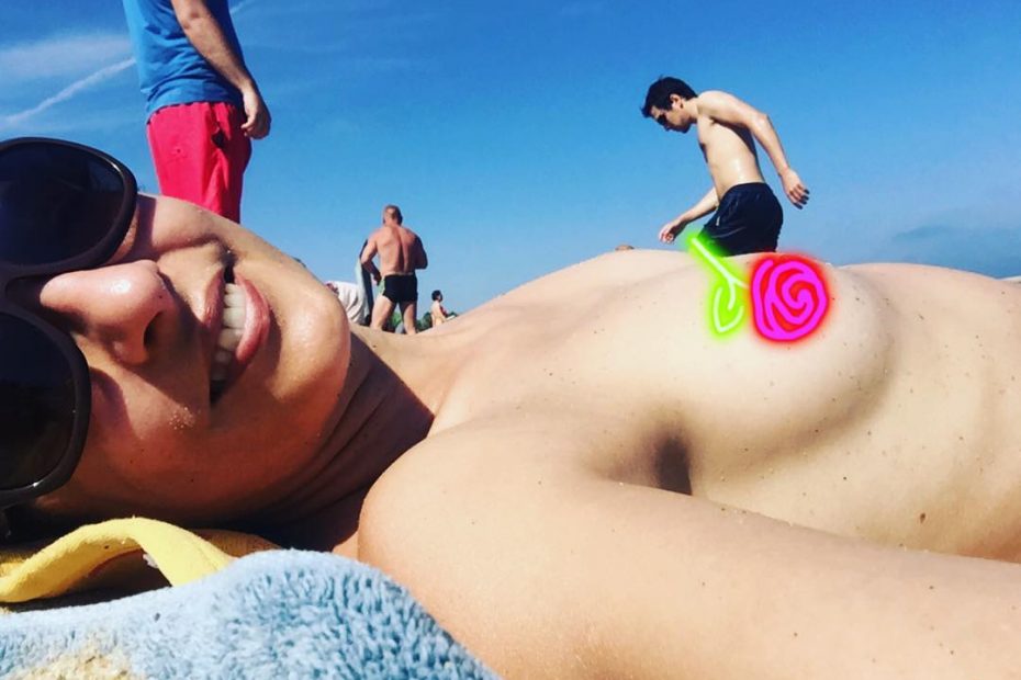 roser amills en la playa