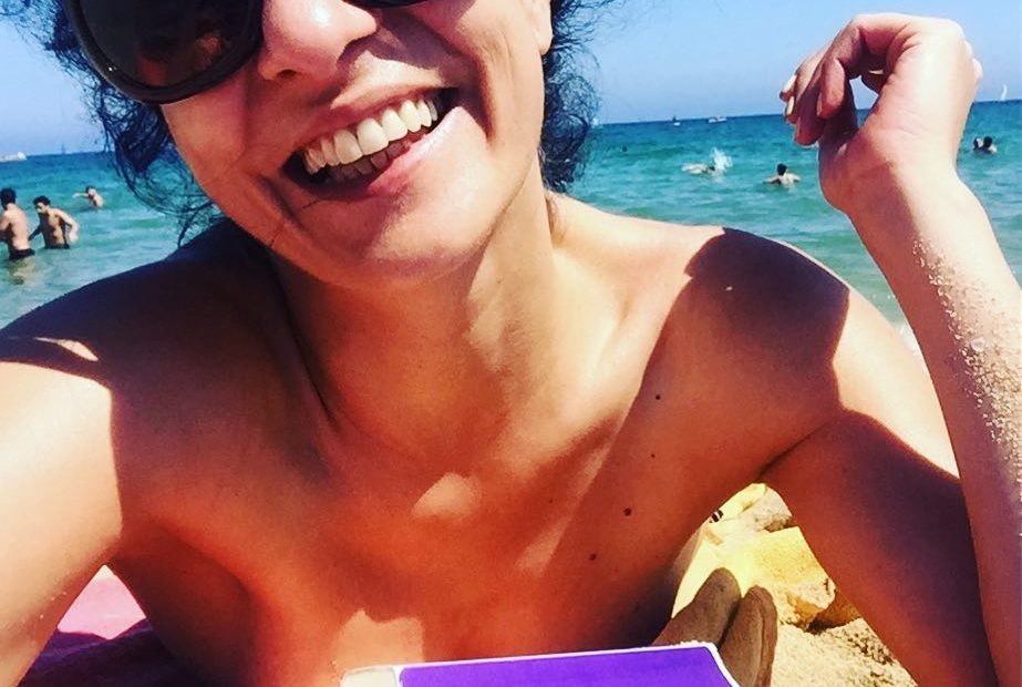 roser amills en la playa