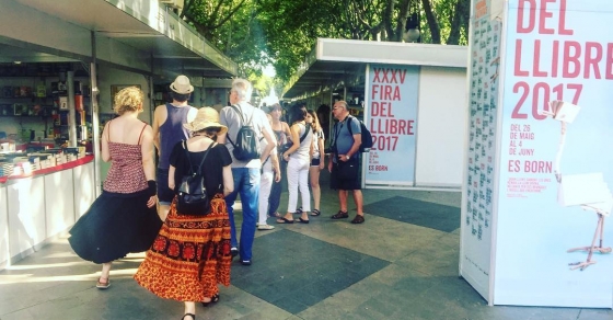 D'ara a les vuit seré a @ratacorner !!! Veniu - Roser Amills, escritora mallorquina