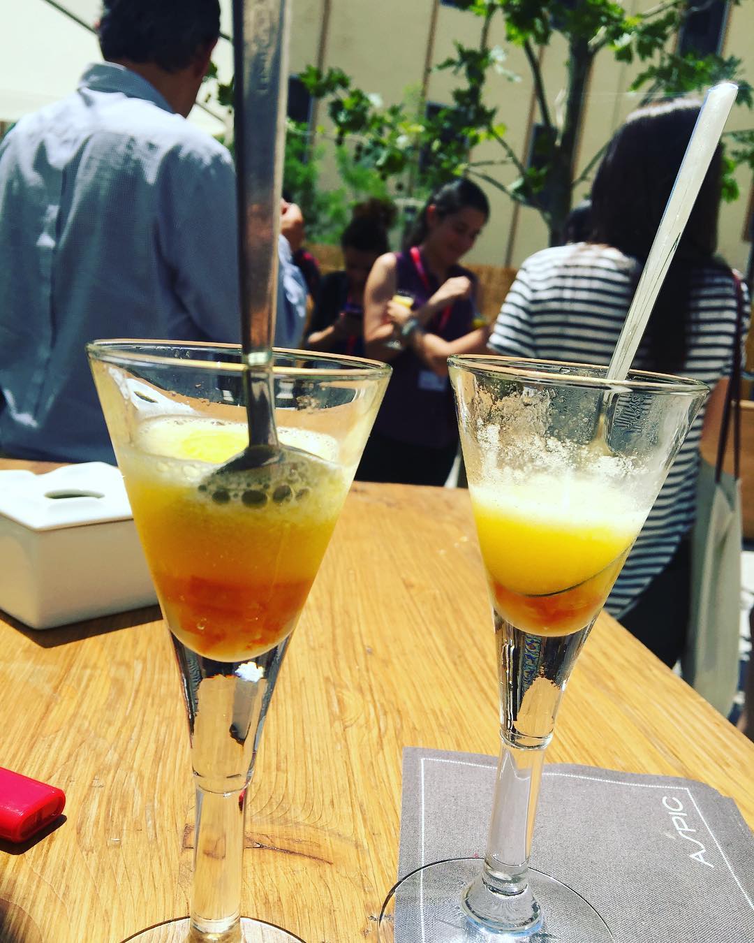 Nos ha encantado celebrar con Peter Dinklage la presentación de La vida nuestra. Ya puedes disfrutar de la película dirigida por Raúl Arévalo para Estrella Damm, con Peter Dinklage, Álvaro Cervantes, Gia Jons y Marcel Borràs.