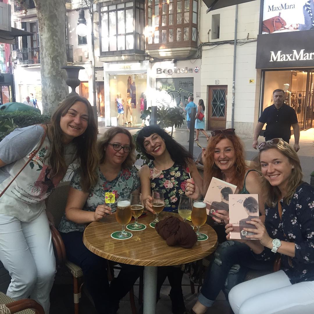 Quin gusté tenir na Margalida Ramon @mariacolomamairata n’Àngela Tomàs i na Blanca Estors #firadelllibrepalma