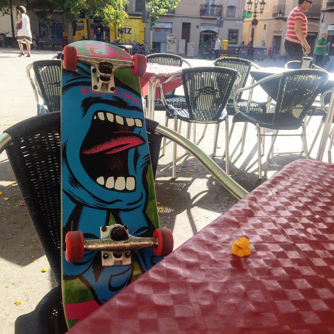 La supertabla y yo vamos a tomar café  