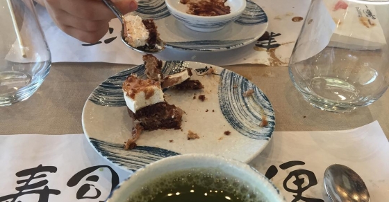 Y #horadelospostres @gosushing :)) Juan dice que... deliciosos! - Roser Amills, escritora mallorquina