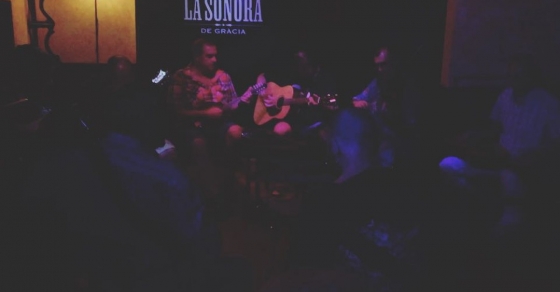 Muy buenos músicos en esta #jam en @lasonoradegracia ;)) - Roser Amills, escritora mallorquina